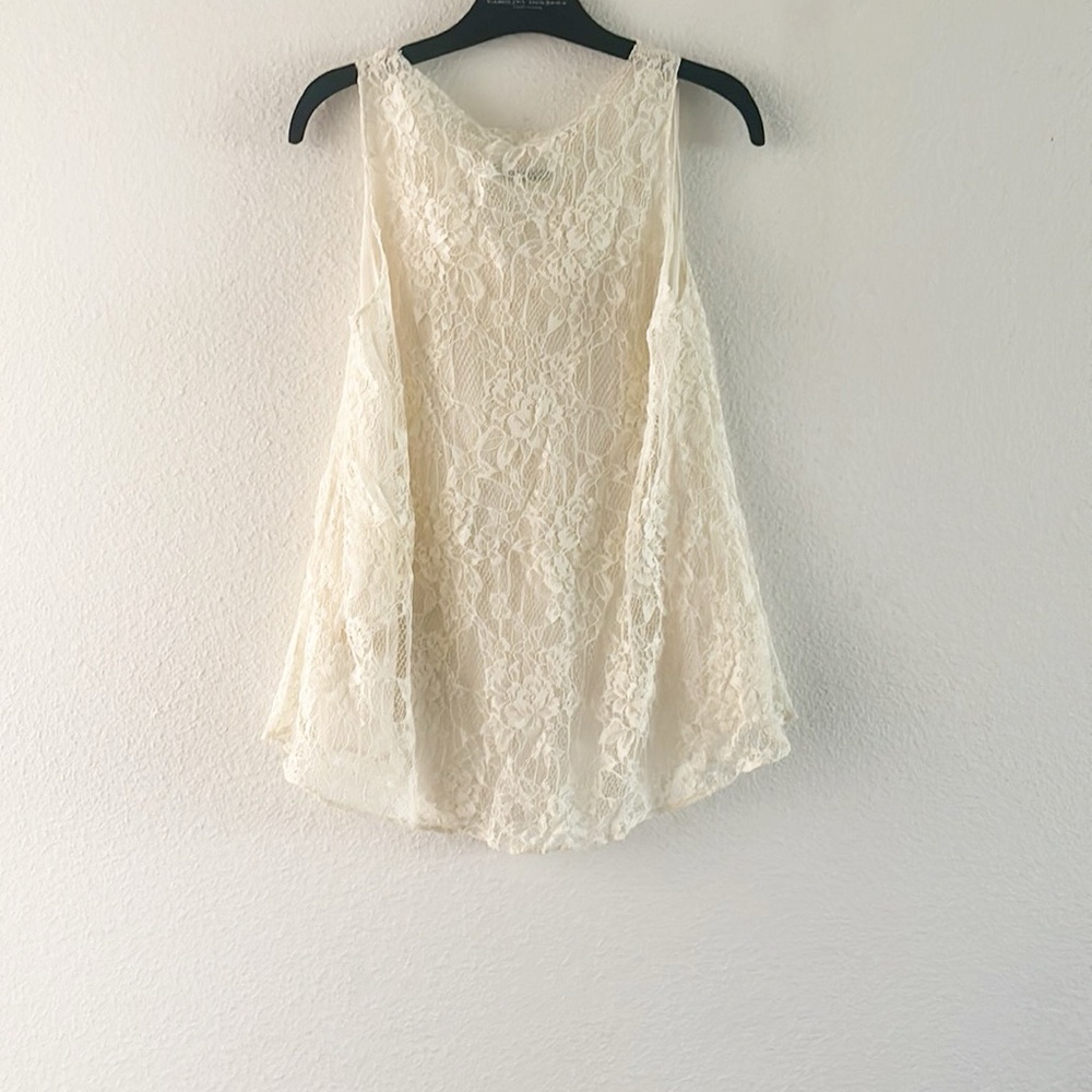 Alice & Olivia Lace Cowl Neck Sleeveless Blouse - Picture 2 of 4